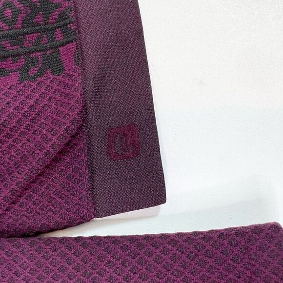 Fabletics Shirt Womens Medium Oula Second Skin Long Sleeve Workout Fitness Top - Picture 8 of 10